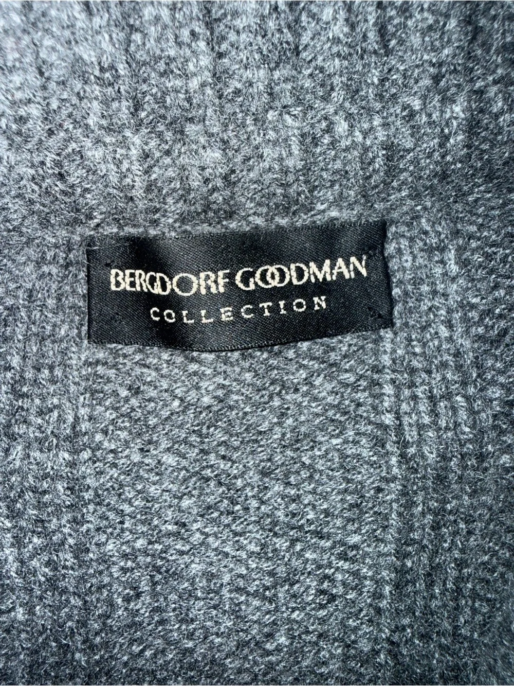 Bergdorf Goodman 100% Cashmere Cable Knit Cardigan Sweater Gray‎ Small